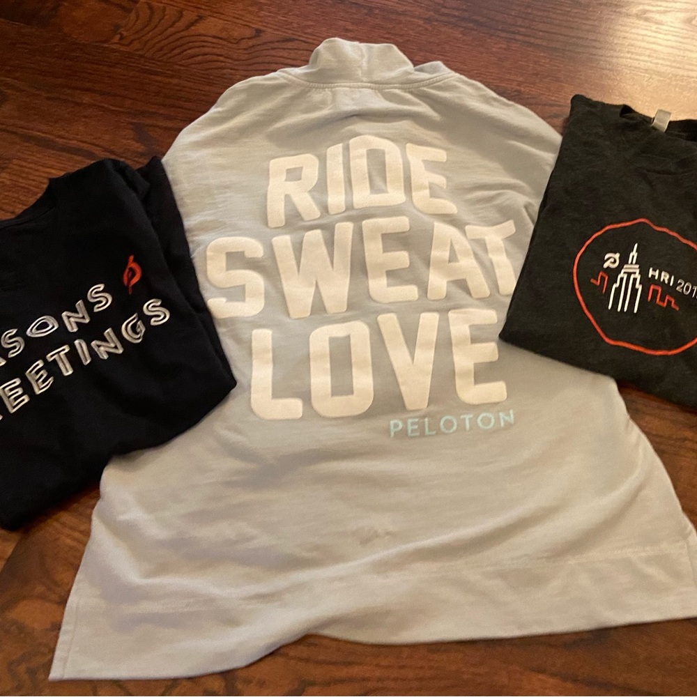 Bundle of 3 Peloton shirts - Picture 1 of 10